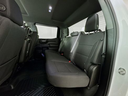 Used 2023 Chevrolet Silverado 1500 Custom image 17