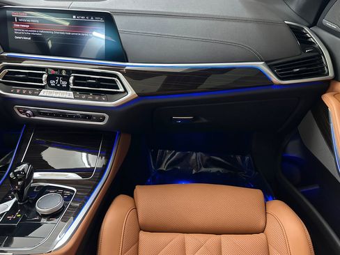 Used 2023 BMW X5 xDrive40i w/ Premium Package image 28