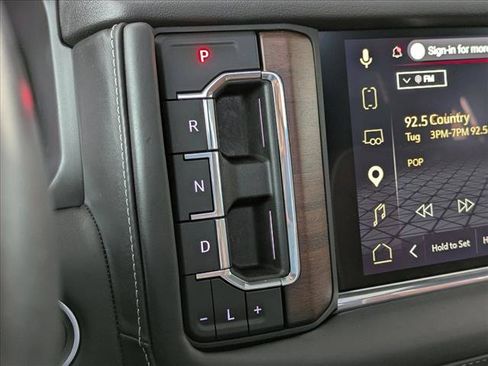 Used 2023 GMC Yukon Denali Ultimate AWD/4WD image 13