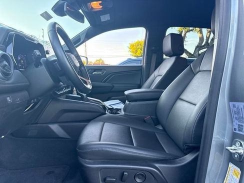 Used 2025 Chevrolet Colorado W/T w/ WT Convenience Package II image 9