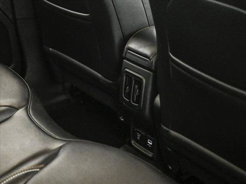 Used 2019 Jeep Compass Latitude AWD/4WD image 18