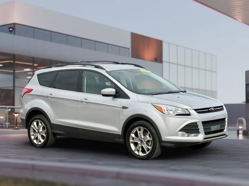 Used 2015 Ford Escape SE w/ Equipment Group 201A AWD/4WD image 13