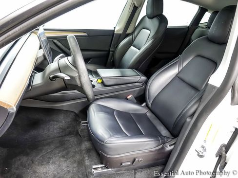 Used 2022 Tesla Model Y Performance image 10