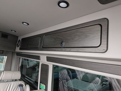 Used 2022 Mercedes-Benz Sprinter 144 Cargo image 10