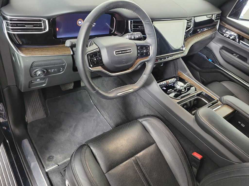 Used 2025 Jeep Grand Wagoneer 4WD image 11