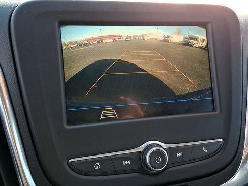 Used 2021 Chevrolet Equinox LT AWD/4WD image 15
