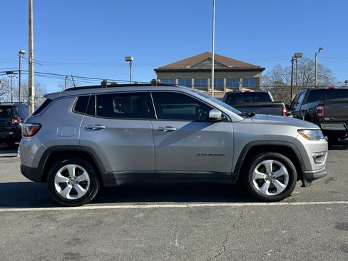 Used 2020 Jeep Compass Latitude image 9