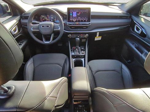 New 2026 Jeep Compass Trailhawk image 16