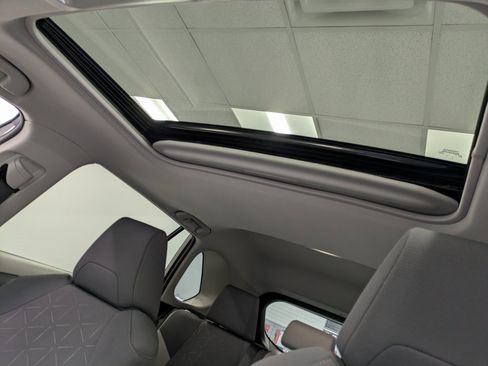 Used 2023 Toyota RAV4 XLE image 21