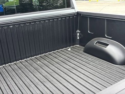 New 2026 Toyota Tundra Limited AWD/4WD image 33