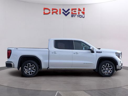 Used 2024 GMC Sierra 1500 SLT w/ SLT Premium Package image 6