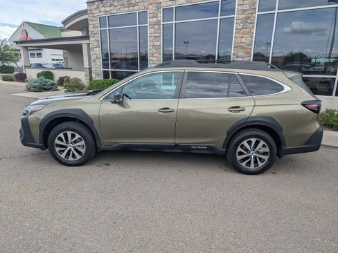 Used 2024 Subaru Outback Premium AWD/4WD image 2