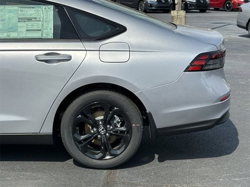 New 2025 Honda Accord SE image 35