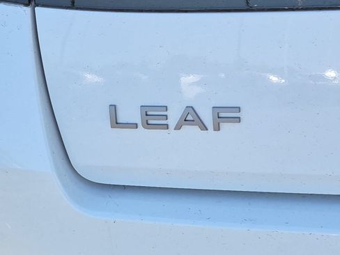 New 2026 Nissan Leaf SV+ w/ Floor Mat Package (SV+) FWD image 17