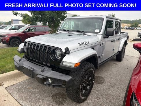 Used 2022 Jeep Gladiator Sport AWD/4WD image 1
