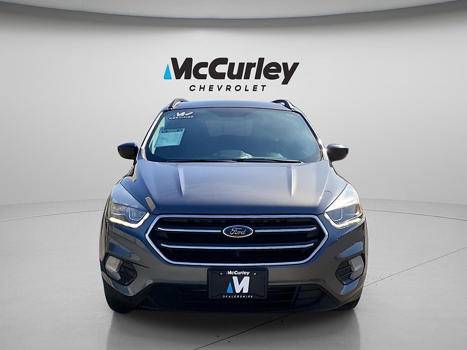 Used 2017 Ford Escape SE w/ Equipment Group 201A AWD/4WD image 2