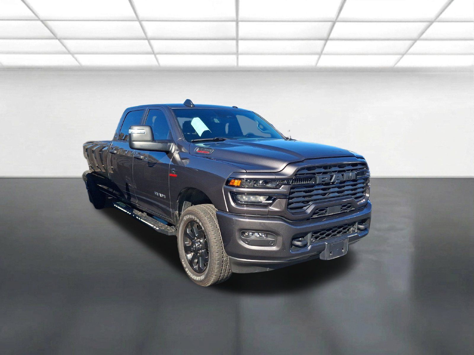 Used 2026 RAM 3500 Big Horn AWD/4WD image 1
