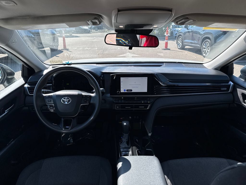 Used 2025 Toyota Camry LE FWD image 10