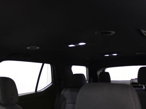 Used 2023 Chevrolet Traverse LT FWD image 25