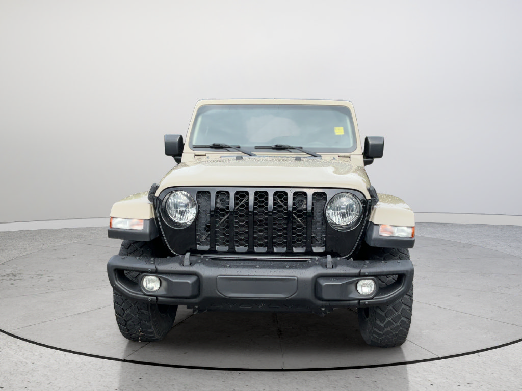 Used 2022 Jeep Gladiator Sport AWD/4WD image 3