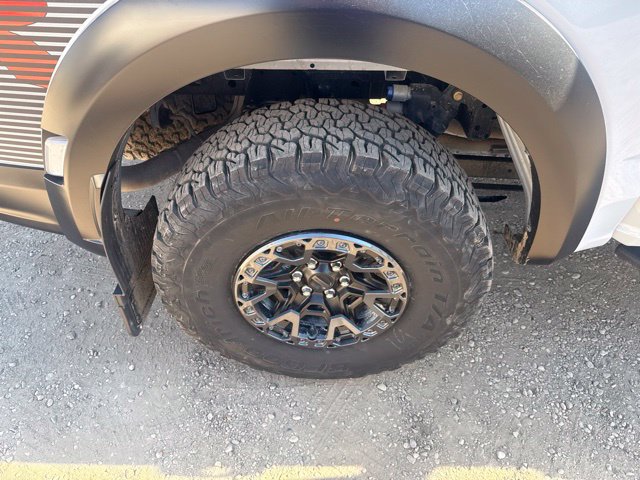 Used 2025 Ford F150 Raptor w/ Equipment Group 803A Raptor R AWD/4WD image 18
