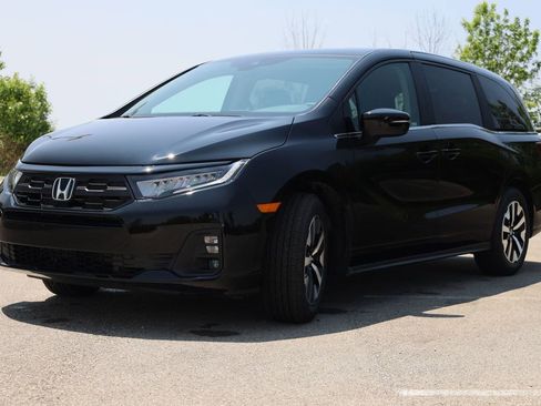 New 2026 Honda Odyssey EX-L image 3