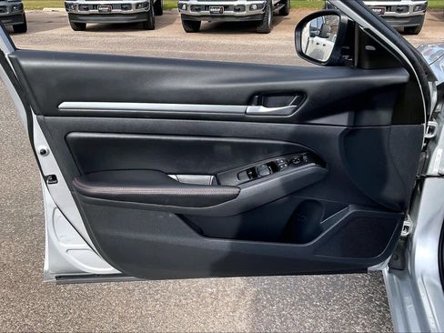 Used 2024 Nissan Altima 2.5 SR image 20