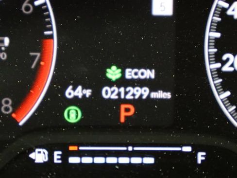 Used 2025 Honda Civic Sport image 30