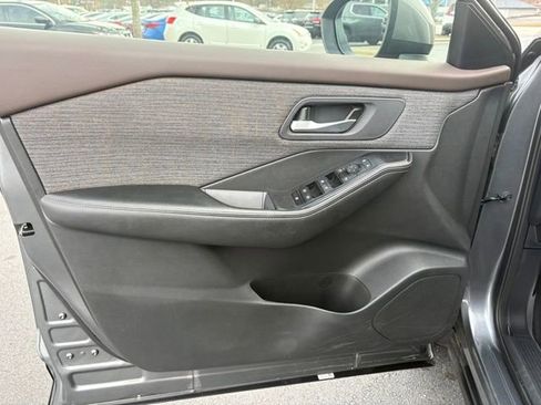 Certified 2023 Nissan Rogue SV image 23