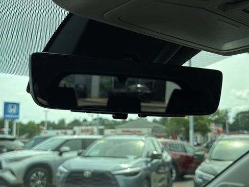 Used 2020 Toyota RAV4 Limited AWD/4WD image 34