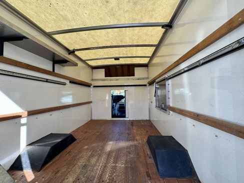 Used 2015 Ford E-350 and Econoline 350 Super Duty image 7