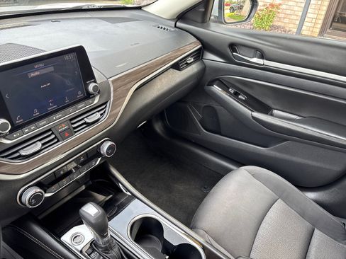 Used 2023 Nissan Altima 2.5 SV image 19