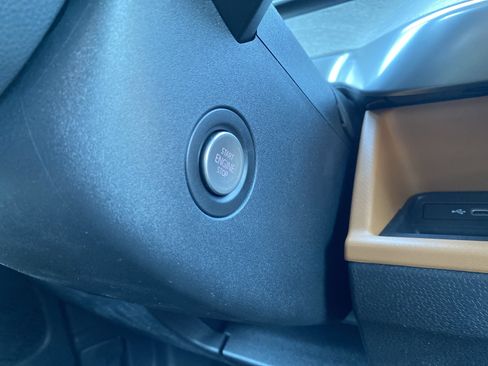 New 2025 Volkswagen ID. Buzz Pro S image 19