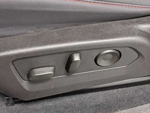 Used 2024 Chevrolet Colorado Z71 w/ Z71 Convenience Package 2 image 11