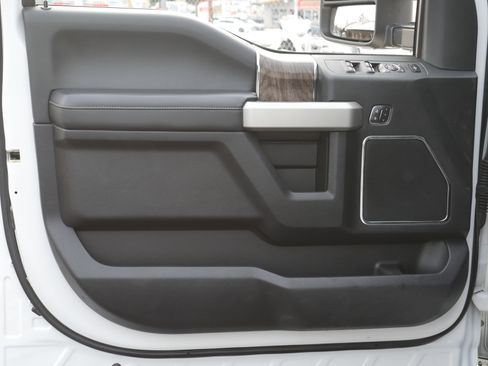 Used 2017 Ford F250 Lariat image 35