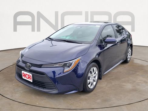 Used 2025 Toyota Corolla LE image 9