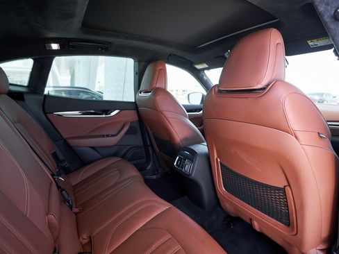 Used 2022 Maserati Levante Modena image 24