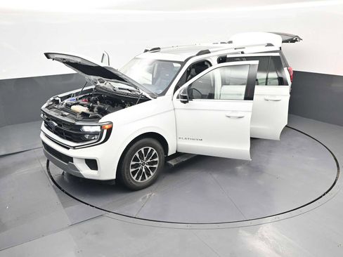 Used 2025 Ford Expedition Max Platinum image 45