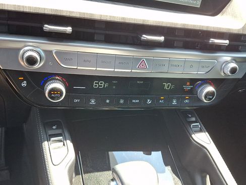 Used 2024 Kia Telluride EX AWD/4WD image 20