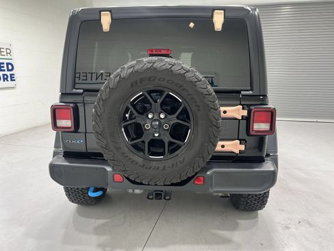 Used 2024 Jeep Wrangler Unlimited AWD/4WD image 7