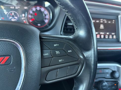 Used 2020 Dodge Challenger SXT RWD image 16