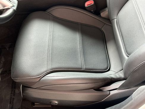 Used 2024 Mercedes-Benz C 300 4MATIC Sedan image 18