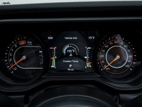 Used 2025 Jeep Wrangler Unlimited Rubicon w/ Technology Group image 71