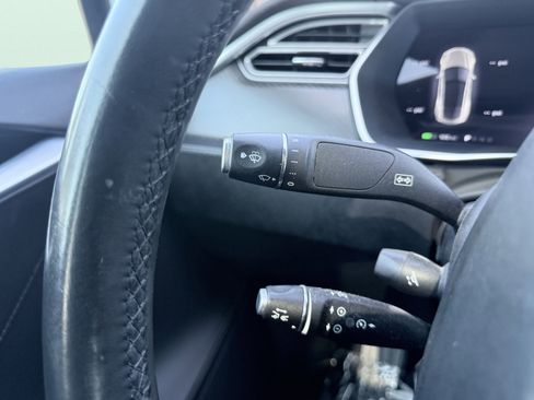 Used 2015 Tesla Model S 70D image 59