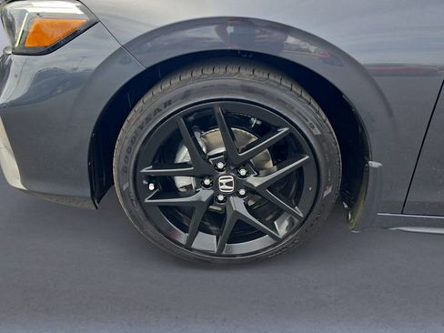 Used 2025 Honda Civic Sport image 10