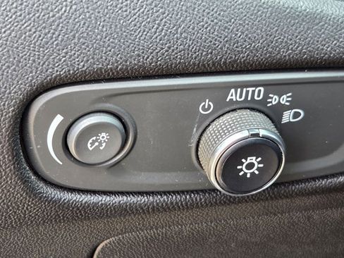 Used 2019 Chevrolet Malibu LT FWD image 12