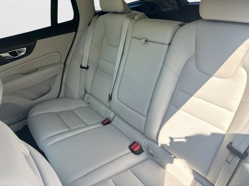Certified 2026 Volvo V60 B5 Cross Country Plus w/ Protection Package Premier AWD/4WD image 28
