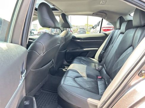 Used 2018 Toyota Camry XLE w/ Audio Package FWD image 16