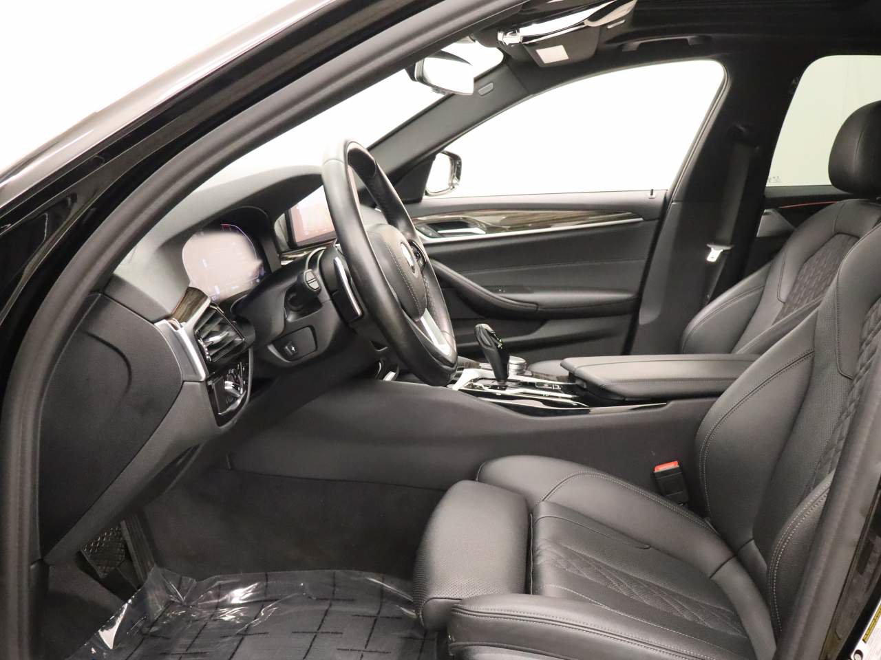 Used 2021 BMW 530i w/ Convenience Package RWD image 15