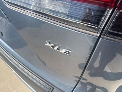 Used 2025 Toyota Corolla Cross XLE w/ Convenience Package FWD image 4